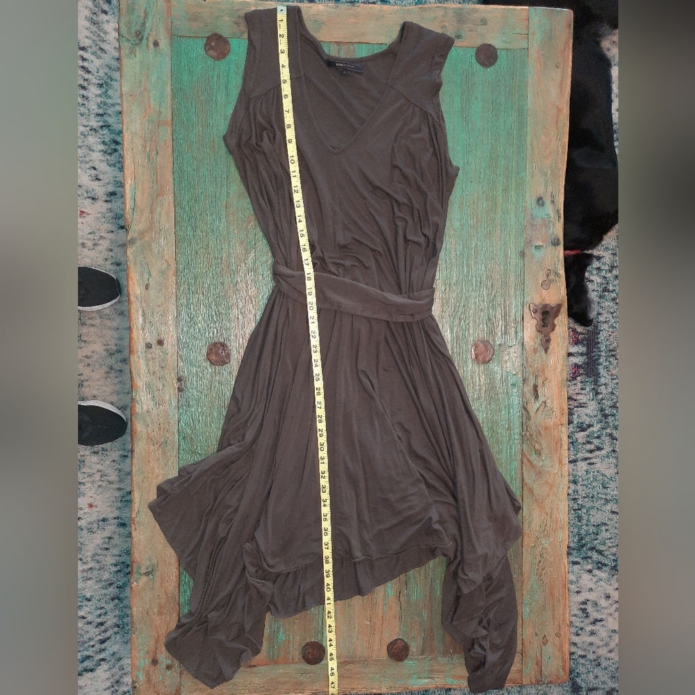 BCBG Maxaria chocolate brown sleeveless V-neck handkerchief hem midi dress EUC - Picture 8 of 8